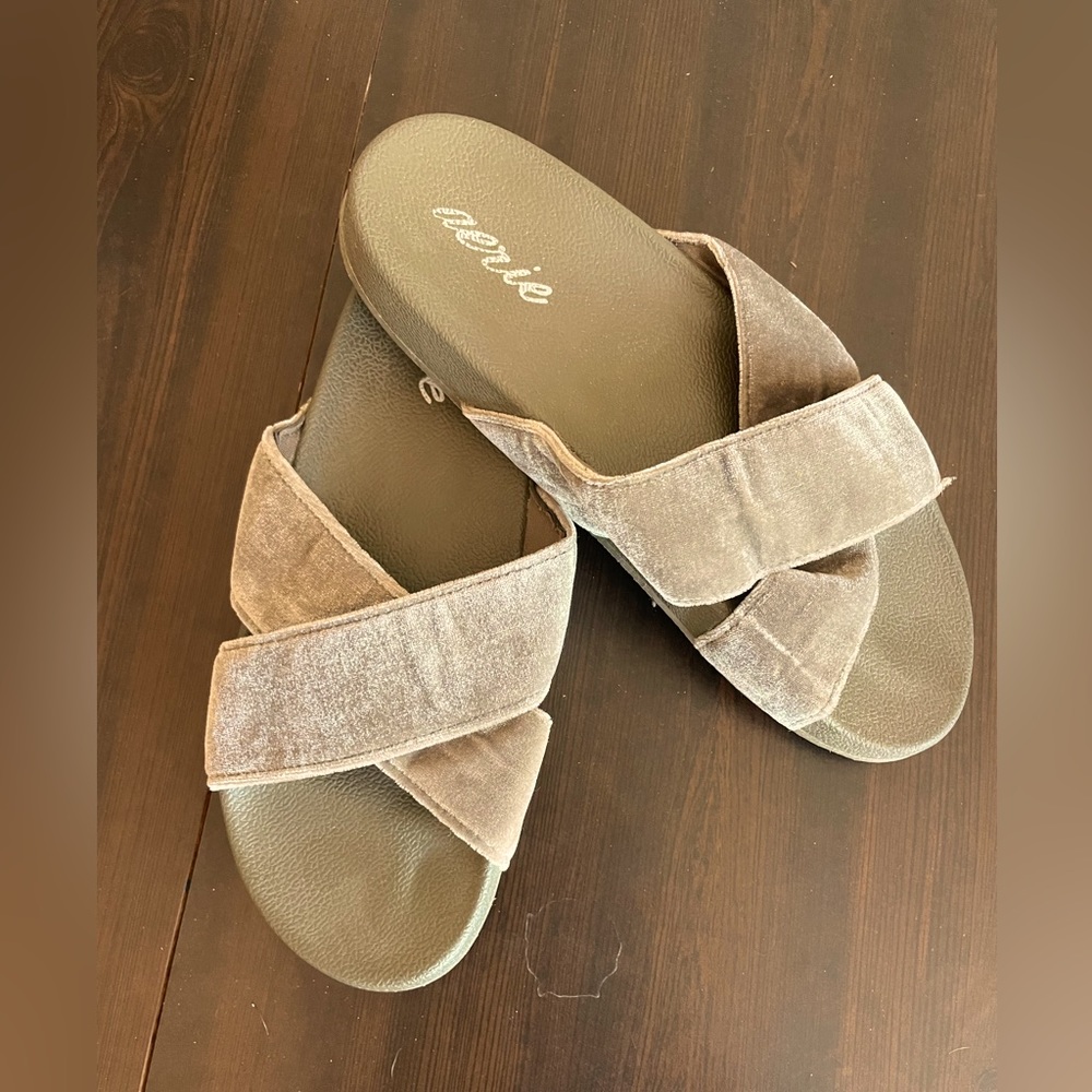 Aerie Slide Sandles